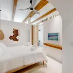 Melo Residences *